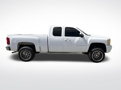 Used 2009 Chevrolet Silverado 1500 LTZ RWD image 4