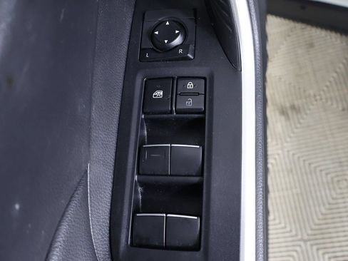 Used 2020 Toyota RAV4 XLE Premium FWD image 34