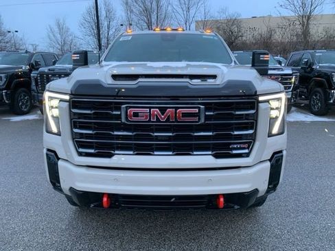 New 2026 GMC Sierra 2500 AT4 w/ AT4 Premium Plus Package image 9