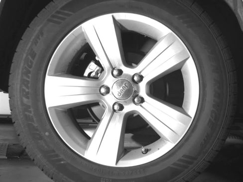 Used 2012 Jeep Compass Sport AWD/4WD image 15
