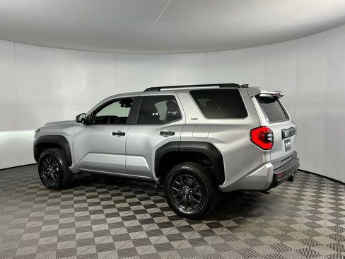 Used 2025 Toyota 4Runner SR5 image 6