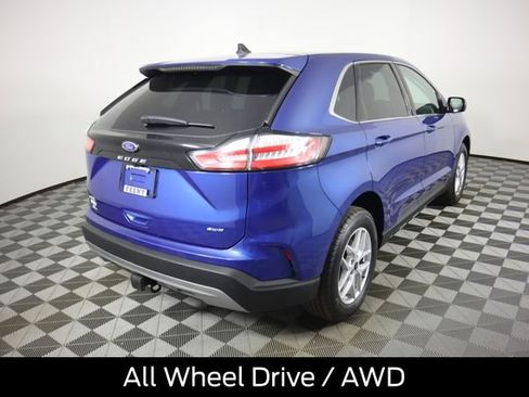 Used 2024 Ford Edge SEL w/ Convenience Package AWD/4WD image 4