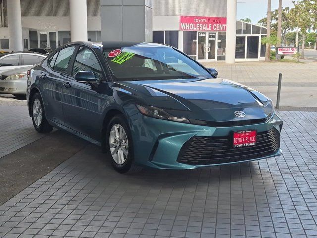 Used 2025 Toyota Camry LE FWD image 3