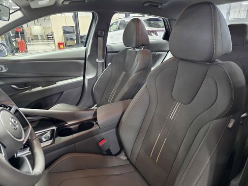 Certified 2023 Hyundai Elantra SEL w/ Convenience Package image 22