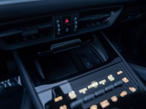 Certified 2025 Porsche Cayenne Coupe image 16