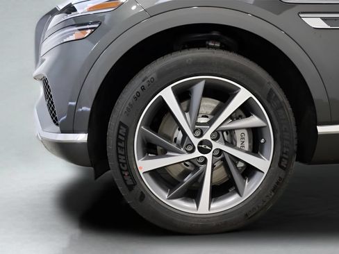 Certified 2025 Genesis GV80 2.5T Select AWD/4WD image 3