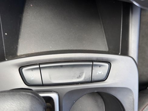 Used 2024 Chevrolet Trax RS FWD image 25