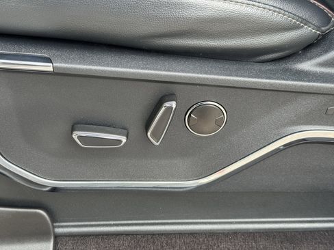 Used 2021 Ford F150 Lariat w/ Max Trailer Tow Package image 20