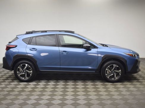 Used 2024 Subaru Crosstrek 2.0i Premium image 12