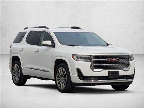 Used 2023 GMC Acadia Denali image 3