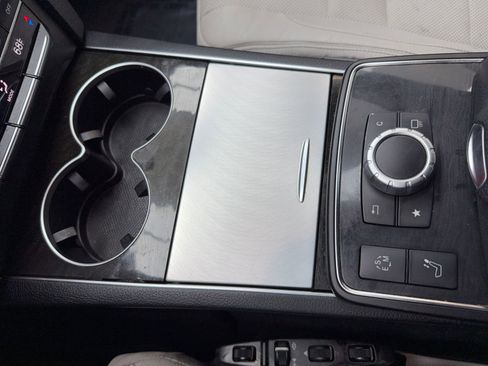 Used 2017 Mercedes-Benz E 400 Cabriolet w/ Premium 2 Package image 40