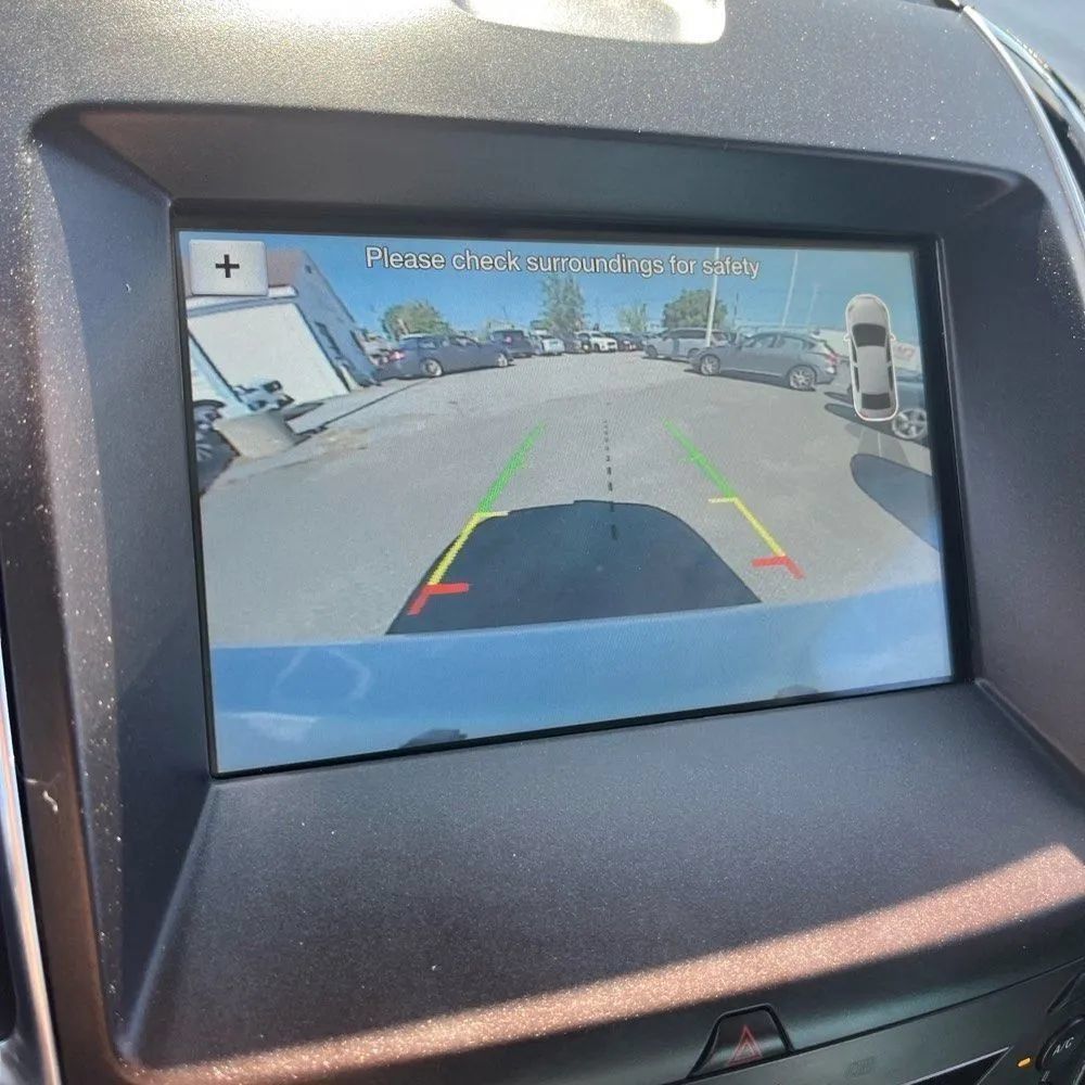 Used 2018 Ford Edge Titanium w/ Equipment Group 301A AWD/4WD image 25