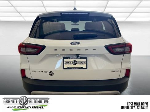 Used 2025 Ford Escape Active AWD/4WD image 5
