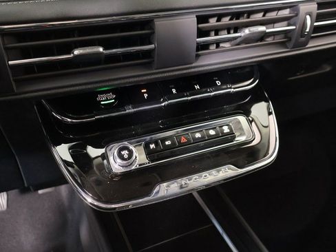 New 2026 Lincoln Corsair Premiere image 9