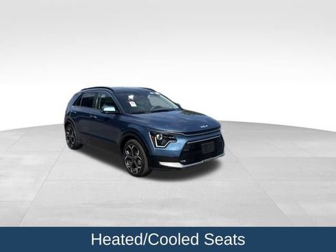 Used 2024 Kia Niro EX Touring FWD image 9