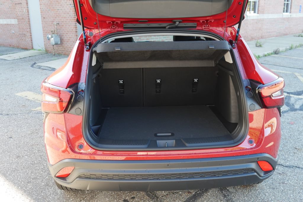 New 2026 Chevrolet Trax LT w/ Driver Confidence Package FWD image 7