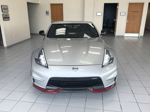 Used 2015 Nissan 370Z NISMO RWD image 42
