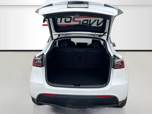 Used 2023 Tesla Model Y Long Range AWD/4WD image 23