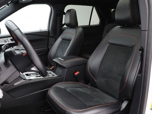 Used 2022 Ford Explorer ST-Line w/ Class IV Trailer Tow Package image 16