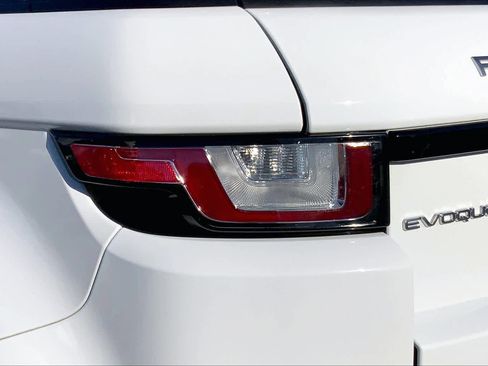 Used 2018 Land Rover Range Rover Evoque SE Premium AWD/4WD image 25