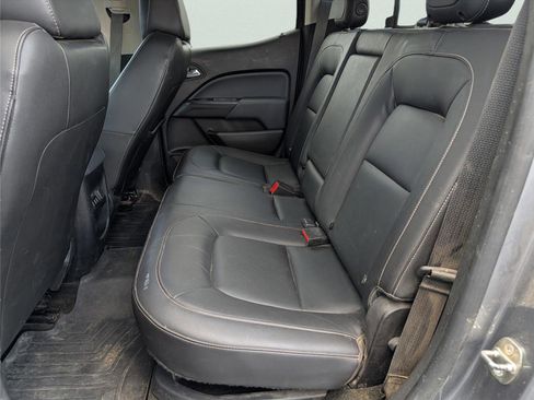 Used 2018 Chevrolet Colorado Z71 AWD/4WD image 32