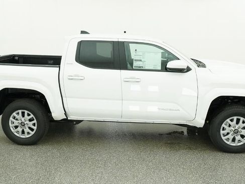 New 2026 Toyota Tacoma SR5 AWD/4WD image 11