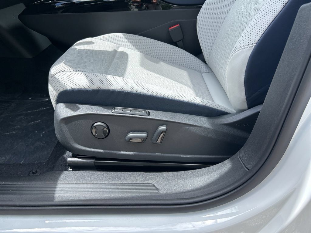 New 2026 Volkswagen ID.4 Pro S AWD/4WD image 16