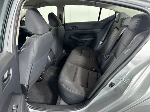 Used 2024 Nissan Altima 2.5 SV image 25