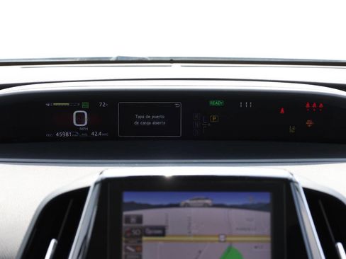 Used 2022 Toyota Prius Prime XLE image 19