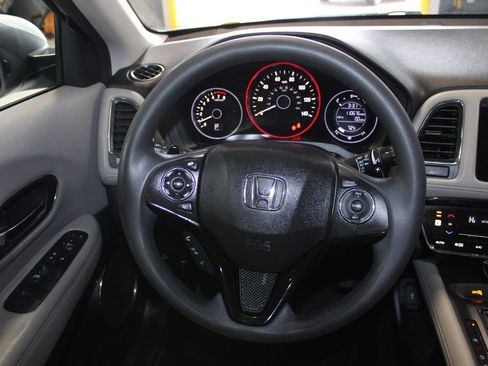 Used 2018 Honda HR-V EX image 17