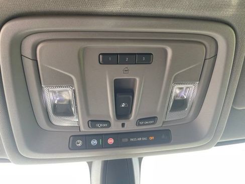 Used 2020 Chevrolet Silverado 1500 LT Trail Boss AWD/4WD image 16