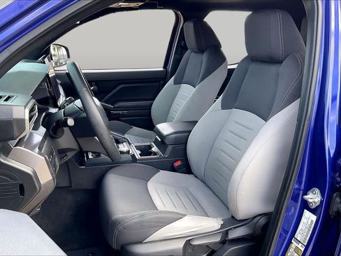 Used 2025 Toyota Tacoma TRD Sport RWD image 8
