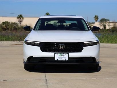 New 2025 Honda Accord SE