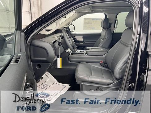 New 2025 Ford Expedition Active AWD/4WD image 33