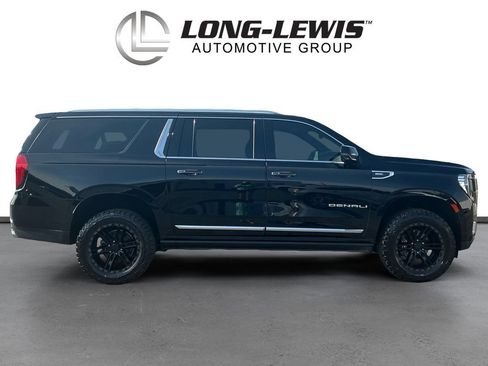 Used 2021 GMC Yukon XL Denali w/ Denali Premium Package AWD/4WD image 8