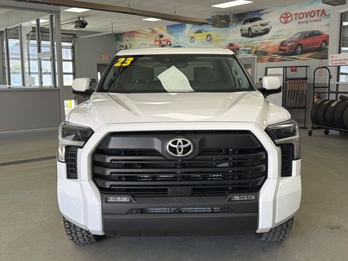 Used 2023 Toyota Tundra SR5 w/ SR5 Premium Package image 7