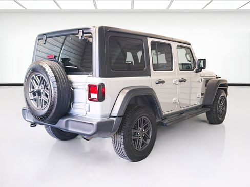 Used 2024 Jeep Wrangler Sport S image 4