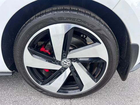 Used 2019 Volkswagen Golf 4-Door FWD image 37