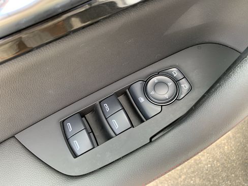 Used 2024 Chevrolet Blazer RS w/ Driver Confidence II Package FWD image 19