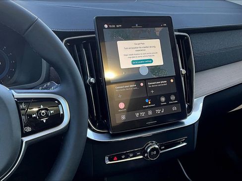 New 2025 Volvo XC90 B5 Plus image 17