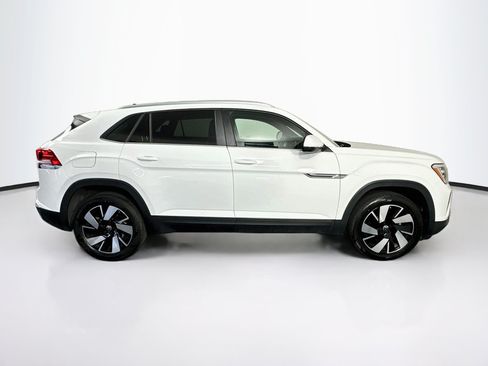 Used 2025 Volkswagen Atlas Cross Sport SE FWD image 10