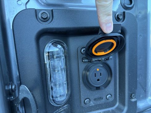 New 2025 Ford Maverick XLT w/ XLT Luxury Package image 9