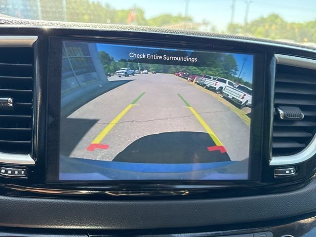 Used 2024 Chrysler Pacifica Touring-L FWD image 15