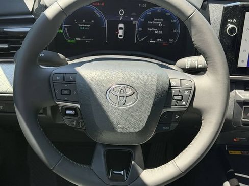 Used 2026 Toyota Camry XLE FWD image 11