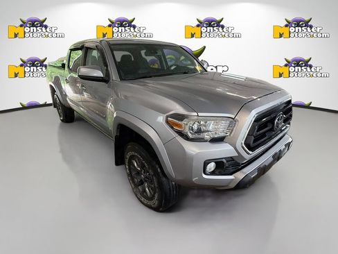 Used 2021 Toyota Tacoma TRD Sport AWD/4WD image 3