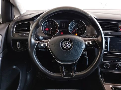 Used 2018 Volkswagen Golf S FWD image 22