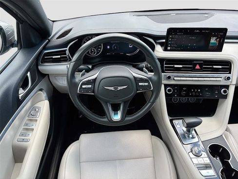Used 2025 Genesis G70 2.5T RWD image 22