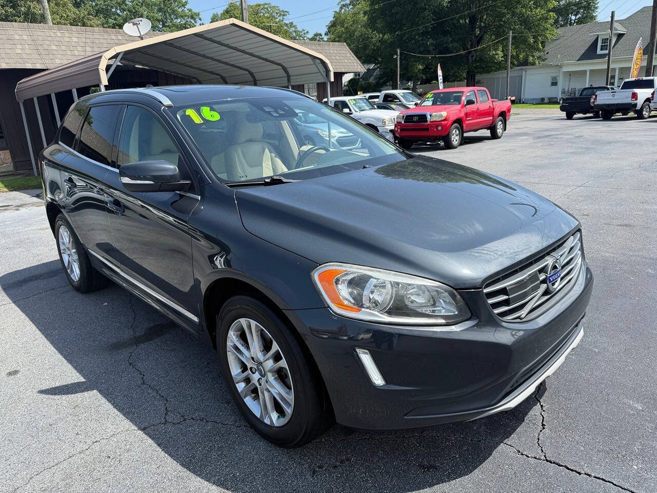 Used 2016 Volvo XC60 T5 Premier AWD/4WD image 2
