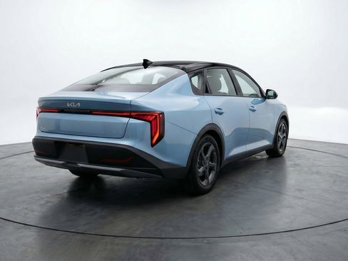 Used 2025 Kia K4 FWD image 9