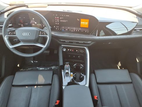 Used 2025 Audi Q5 Premium Plus AWD/4WD image 14